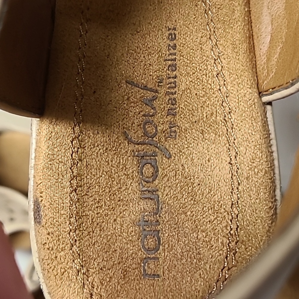 Eyeletted Boho T-strap Buckle Wedge Sandals Beige Natural Soul Naturalizer 9M - Picture 9 of 15